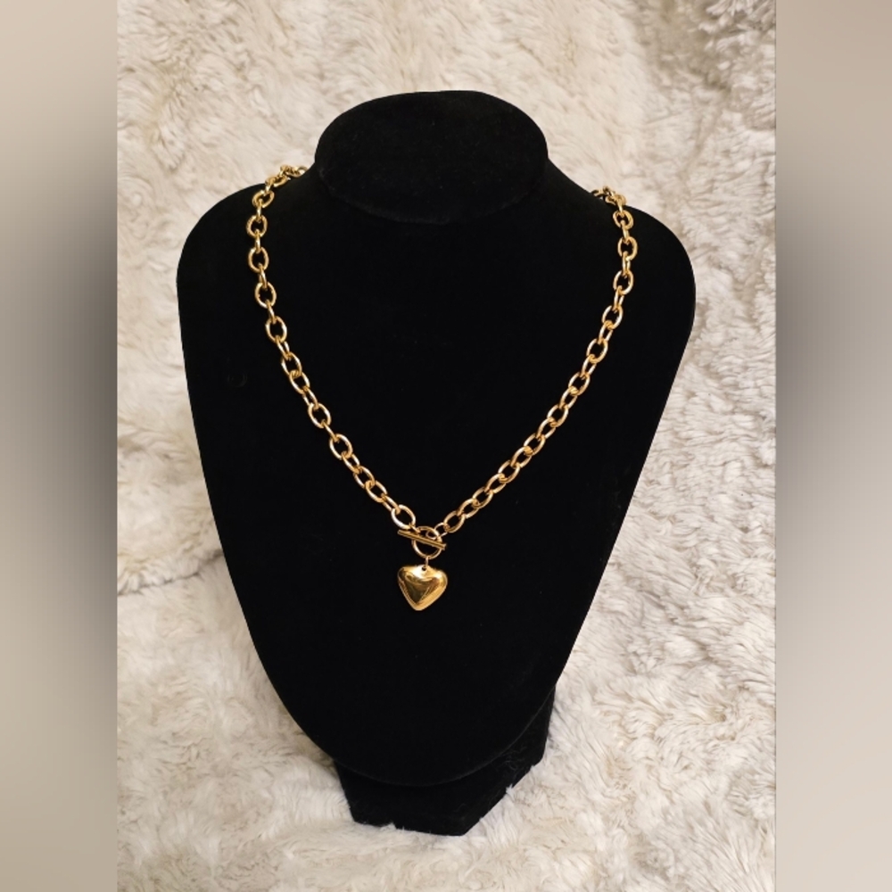 Stainless Steel Gold Overlay Minimalist‎ Toggle Heart Pendant Necklace NWT